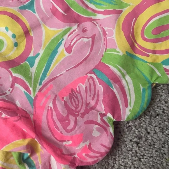 Lilly Pulitzer Buttercup Shorts Size 4 All Nighter
Flamingo Pockets Button Zip - Picture 6 of 8